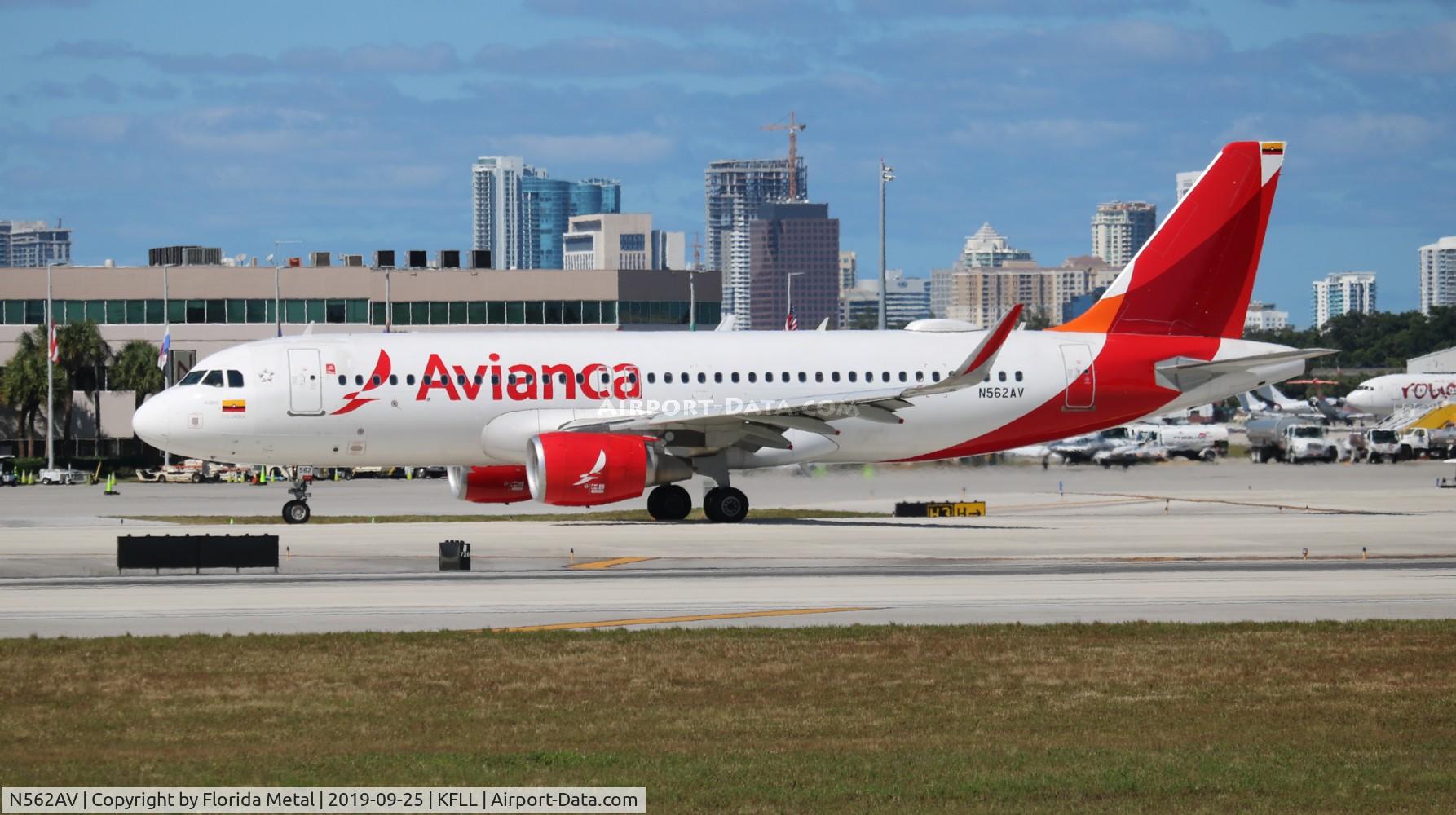 N562AV, 2013 Airbus A320-214 C/N 5622, FLL 2019