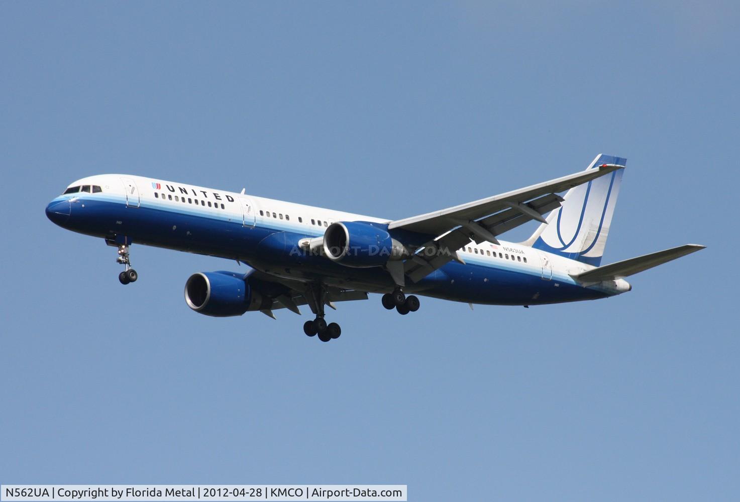 N562UA, 1992 Boeing 757-222 C/N 26664, MCO 2012