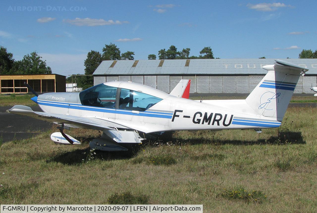 F-GMRU, 1989 Robin R-3000-160 C/N 136, parked