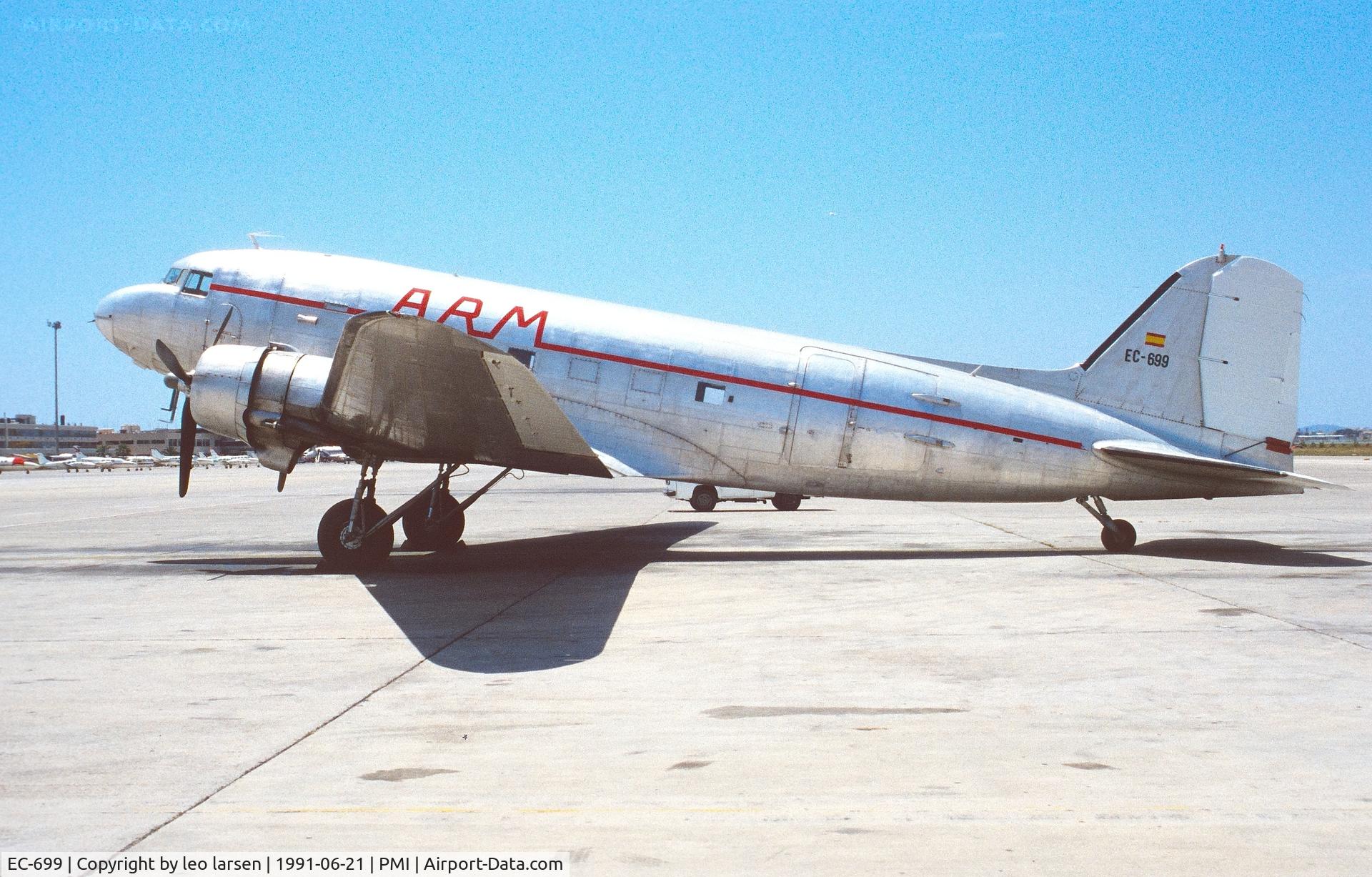 EC-699, 1942 Douglas C-47A Skytrain (DC-3) C/N 11881, Palma de Mallorca 21.6.1991