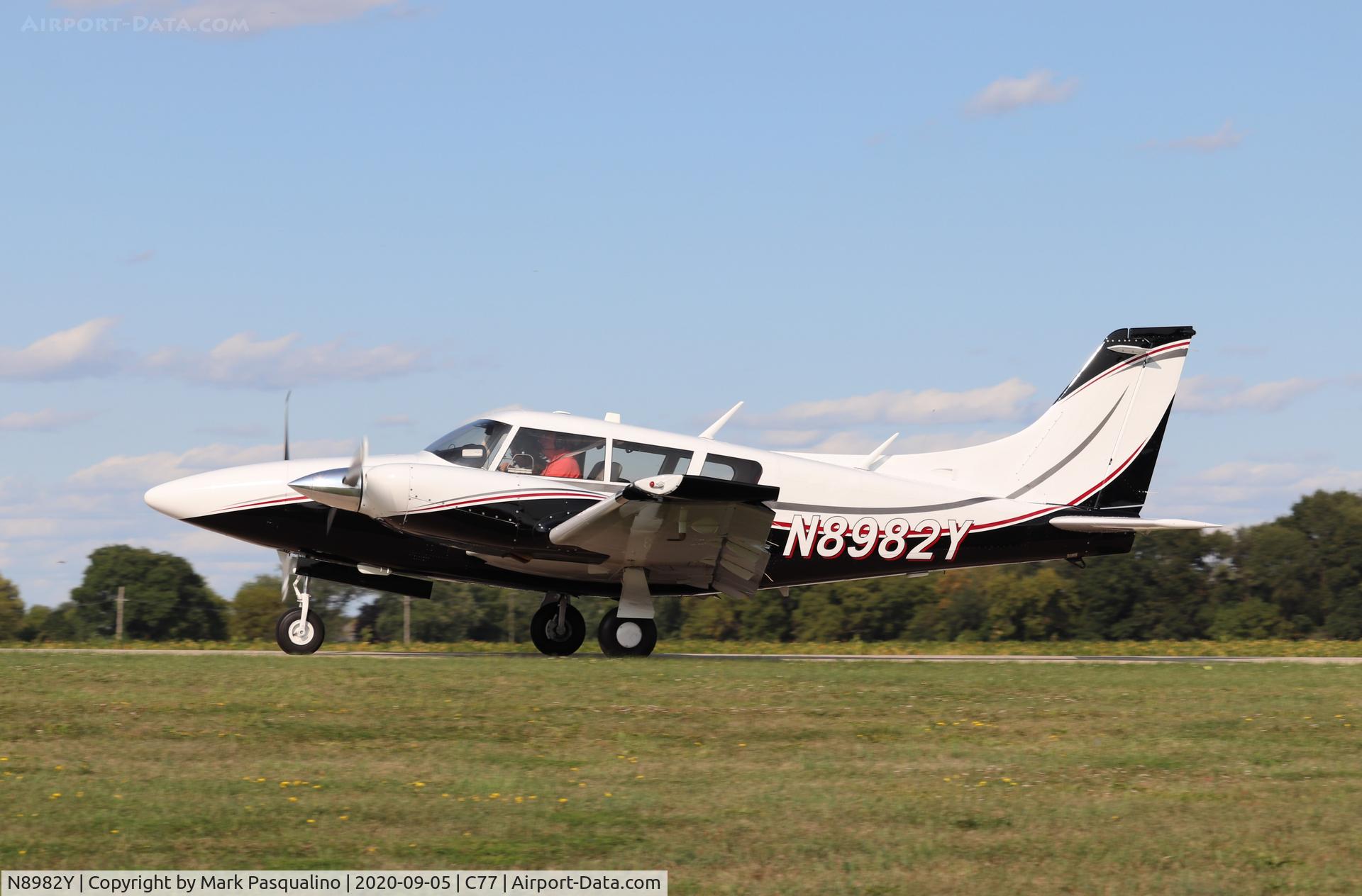 N8982Y, 1972 Piper PA-39-160 Twin Comanche C/R C/N 39-147, Piper PA-39