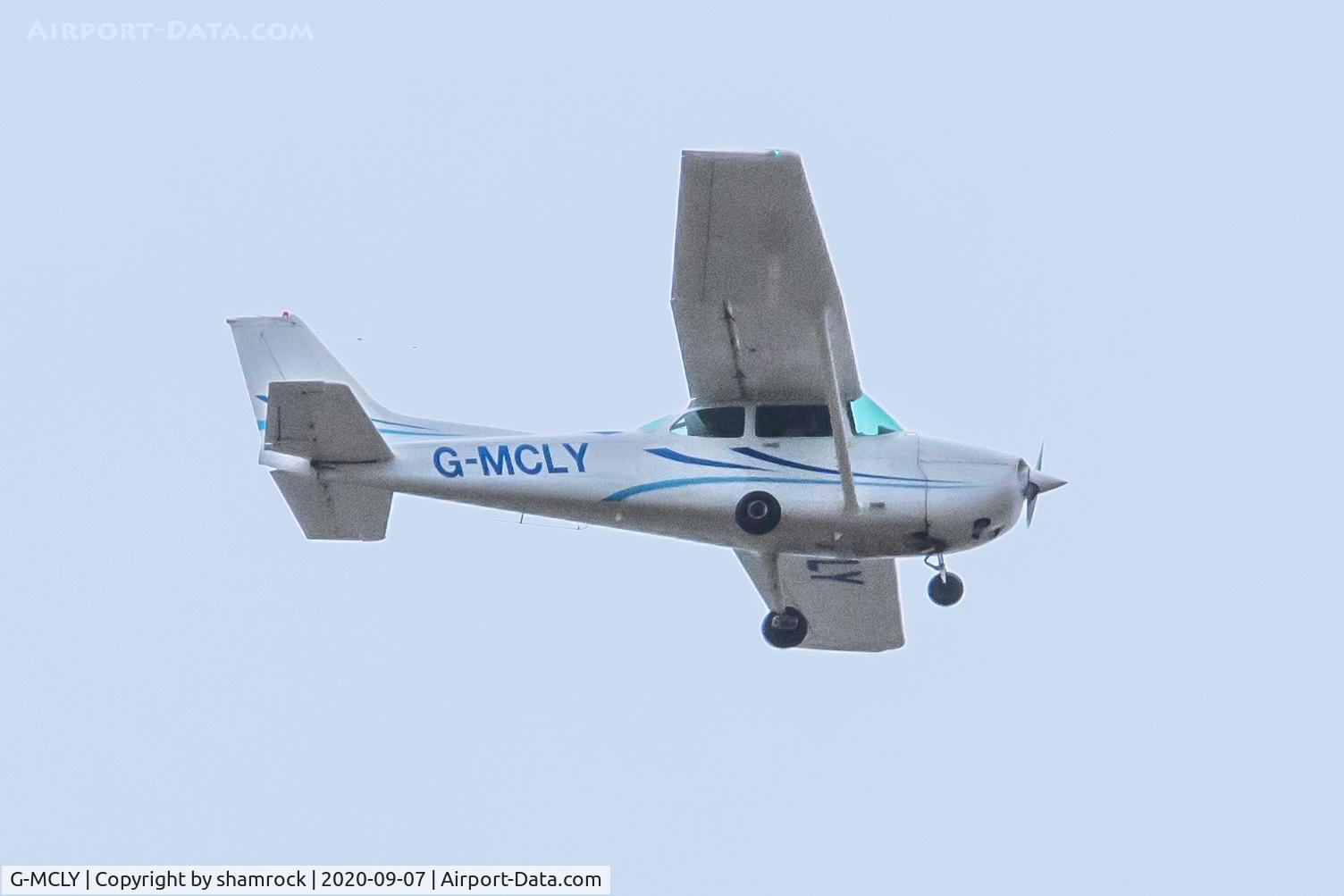 G-MCLY, 1982 Cessna 172P C/N 172-75597, Over North West Norfolk, England.