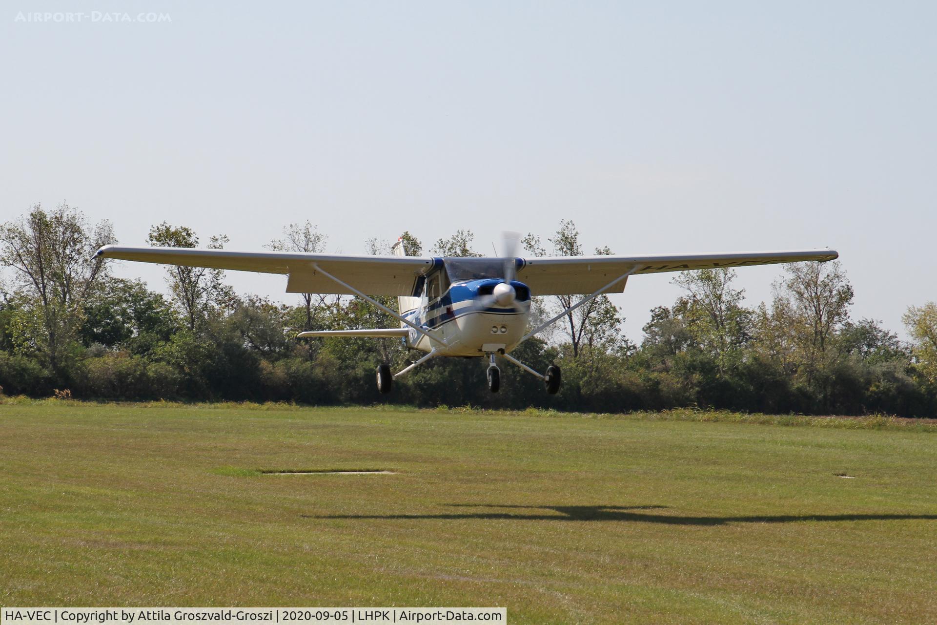 HA-VEC, 1974 Reims FR172J Reims Rocket C/N 0481, LHPK - Papkutapuszta Airfield, Hungary