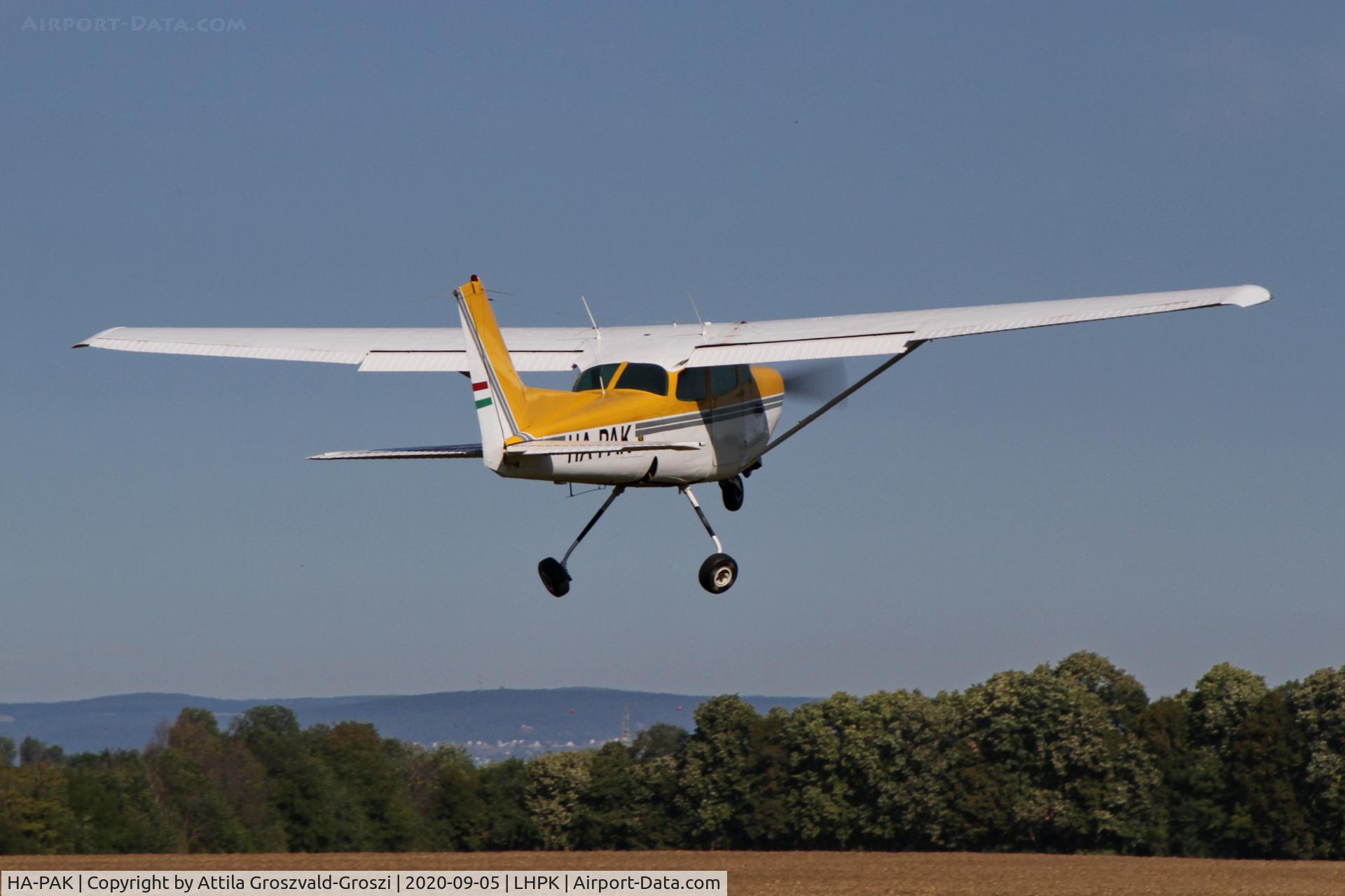 HA-PAK, 1980 Cessna 172RG Cutlass RG C/N 172RG-0375, LHPK - Papkutapuszta Airfield, Hungary