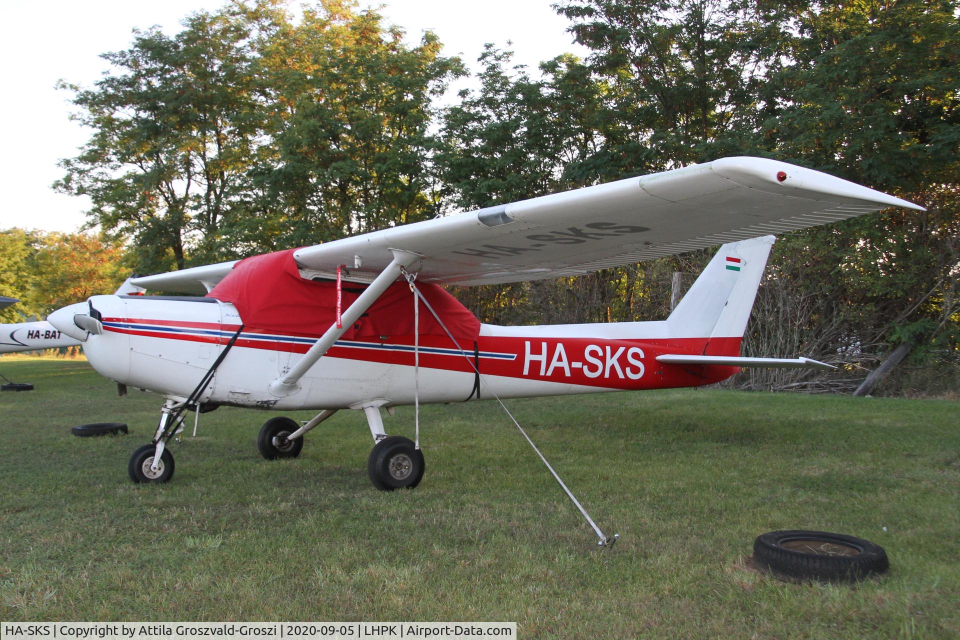 HA-SKS, 1984 Cessna 152 C/N 15285904, LHPK - Papkutapuszta Airfield, Hungary
