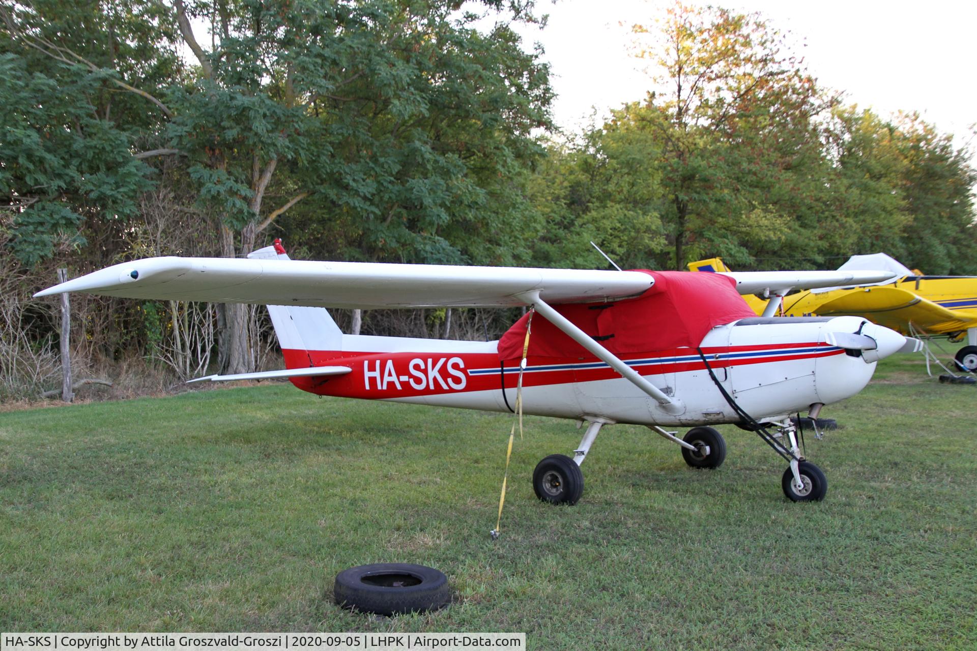 HA-SKS, 1984 Cessna 152 C/N 15285904, LHPK - Papkutapuszta Airfield, Hungary