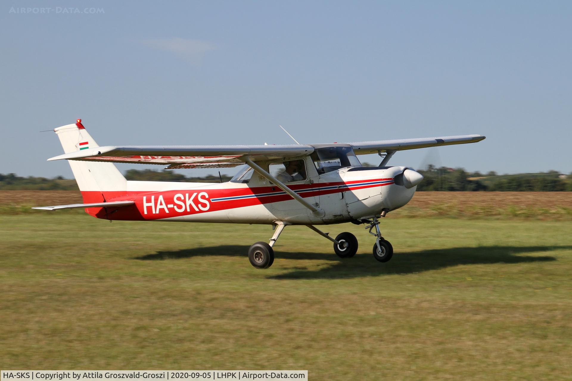 HA-SKS, 1984 Cessna 152 C/N 15285904, LHPK - Papkutapuszta Airfield, Hungary