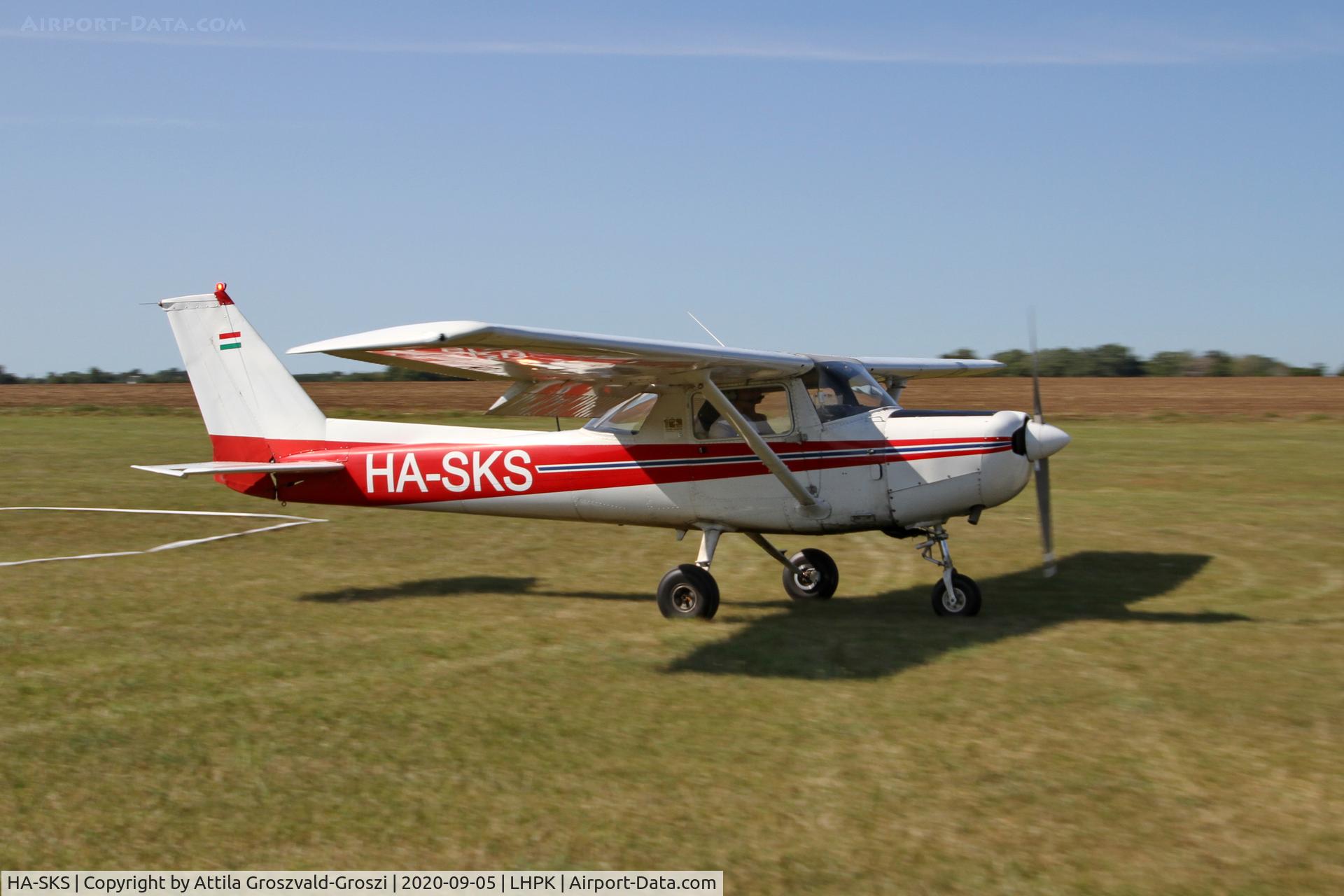 HA-SKS, 1984 Cessna 152 C/N 15285904, LHPK - Papkutapuszta Airfield, Hungary