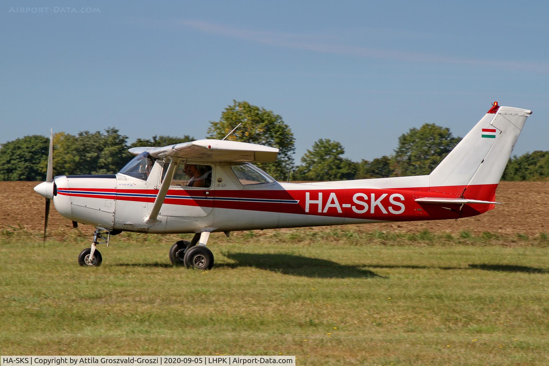 HA-SKS, 1984 Cessna 152 C/N 15285904, LHPK - Papkutapuszta Airfield, Hungary