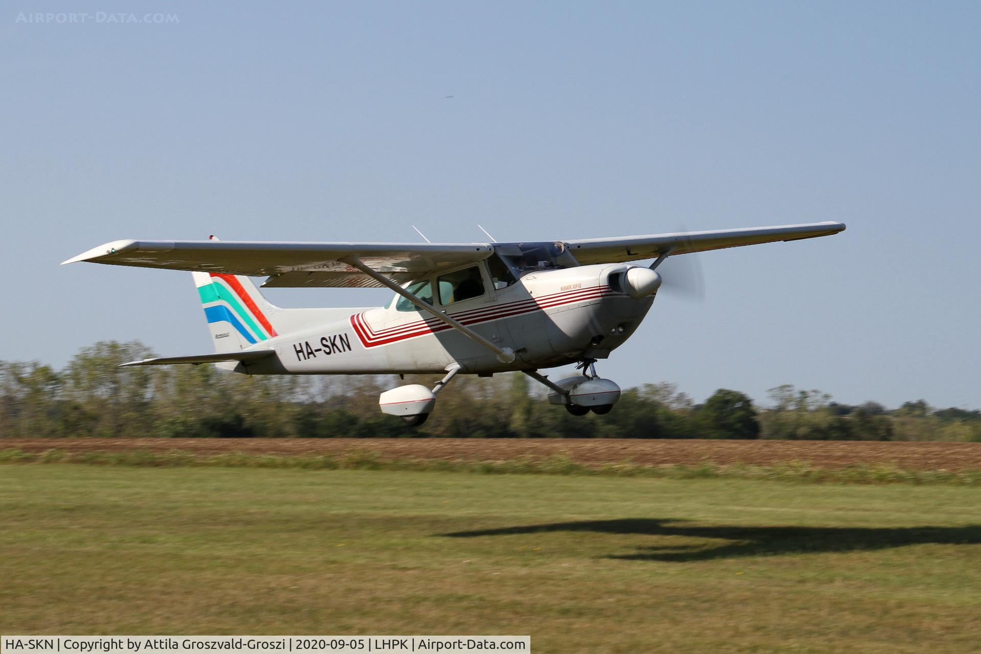 HA-SKN, 1977 Cessna R172K Hawk XP C/N R1722402, LHPK - Papkutapuszta Airfield, Hungary