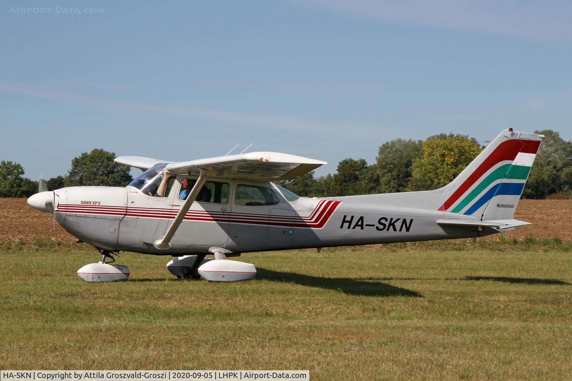 HA-SKN, 1977 Cessna R172K Hawk XP C/N R1722402, LHPK - Papkutapuszta Airfield, Hungary