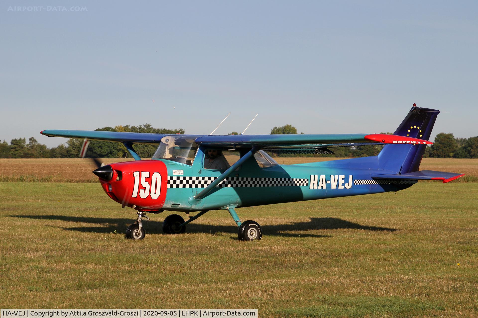 HA-VEJ, 1973 Reims FRA150L Aerobat C/N FRA1500186, LHPK - Papkutapuszta Airfield, Hungary
