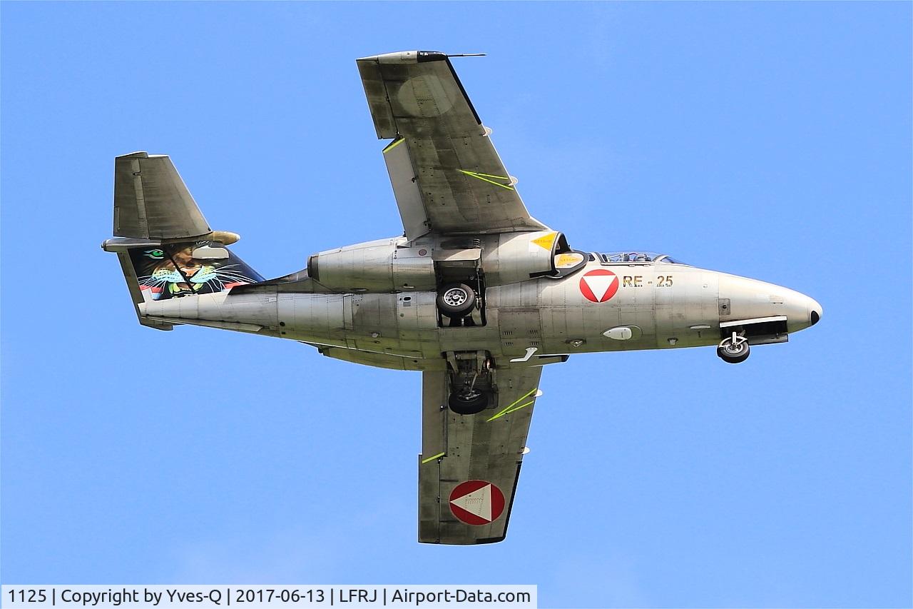 1125, Saab 105OE C/N 105425, Saab 105OE, On final rwy 08, Landivisiau Naval Air Base (LFRJ) Tiger Meet 2017