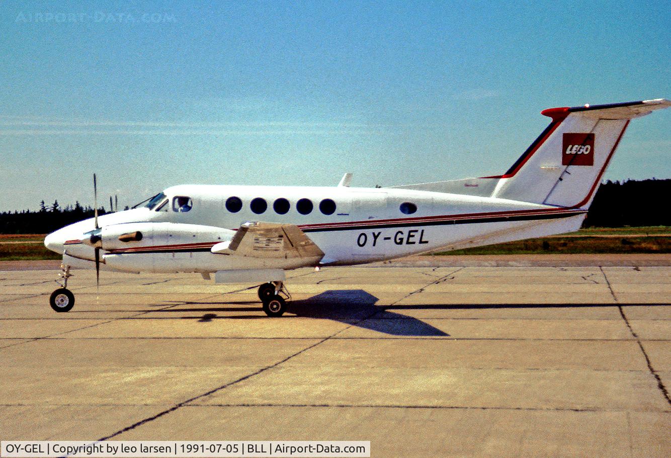 OY-GEL, 1989 Beech Super King Air 300LW C/N FA-199, Billund 5.7.1991