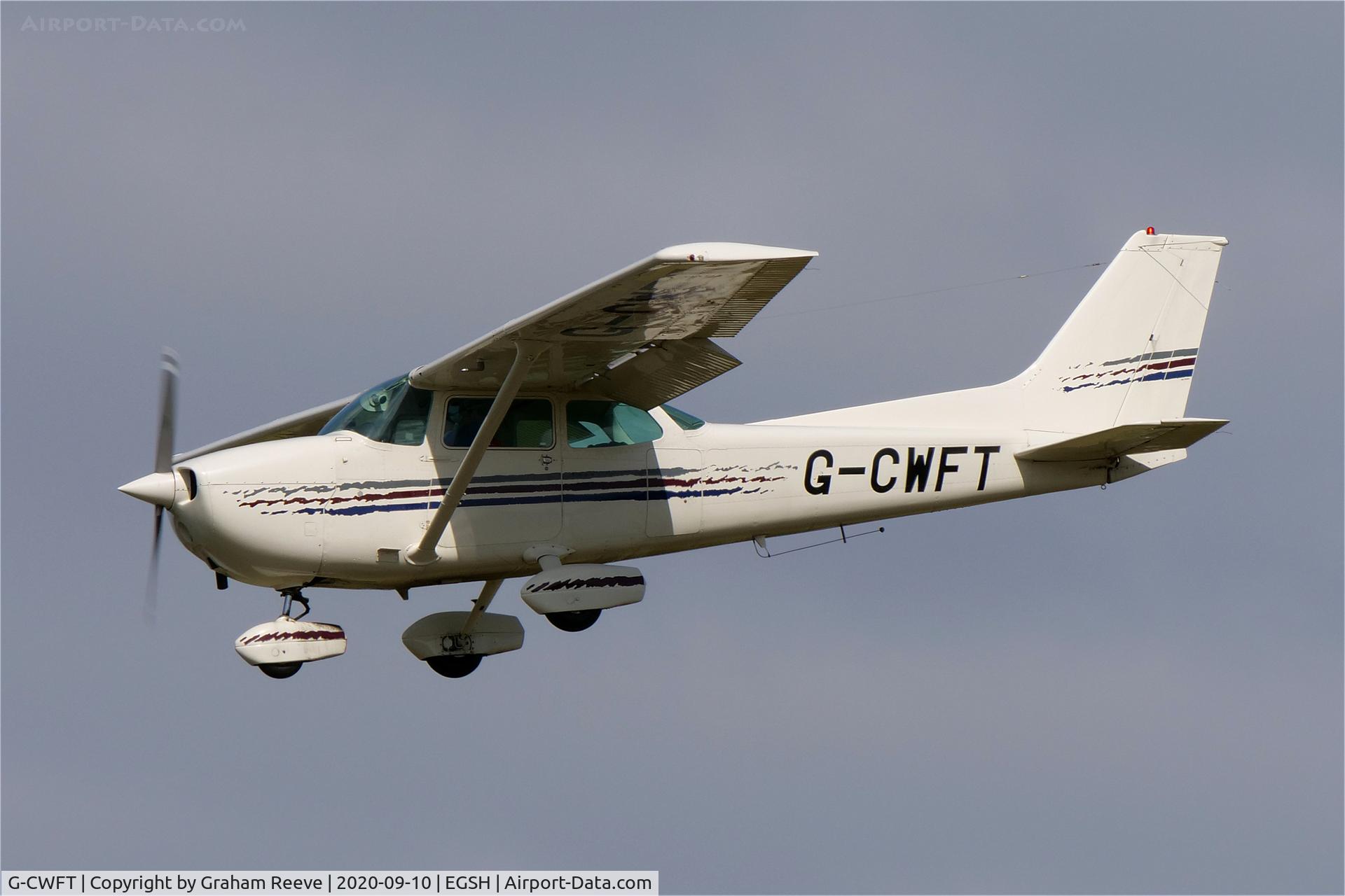 G-CWFT, 1979 Cessna 172N C/N 17273576, Landing at Norwich.