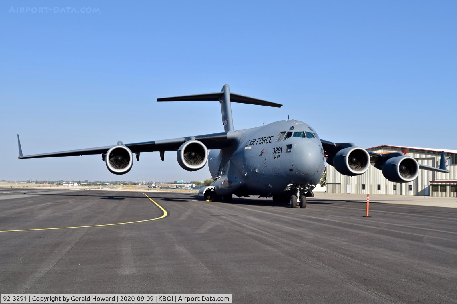 92-3291, 1992 McDonnell Douglas C-17A Globemaster III C/N P-11, Parked on west de ice pad. 164th AW, Memphis, TN.