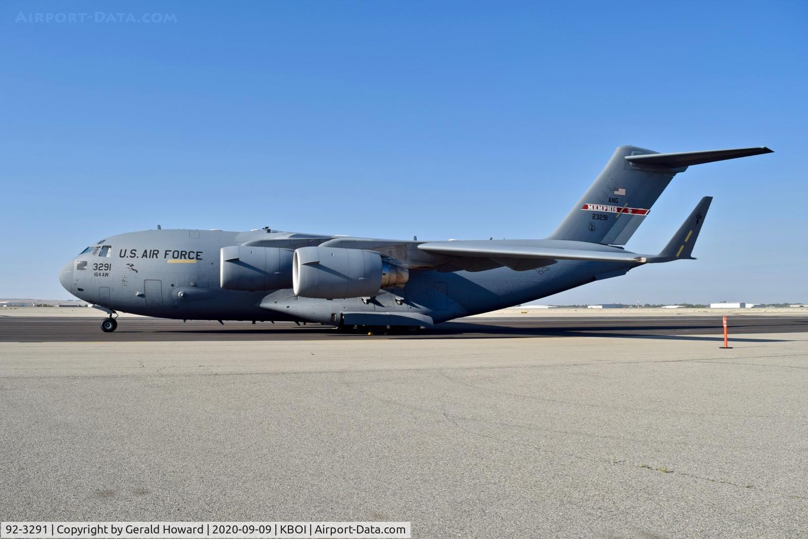 92-3291, 1992 McDonnell Douglas C-17A Globemaster III C/N P-11, 164th AW, Memphis, TN.