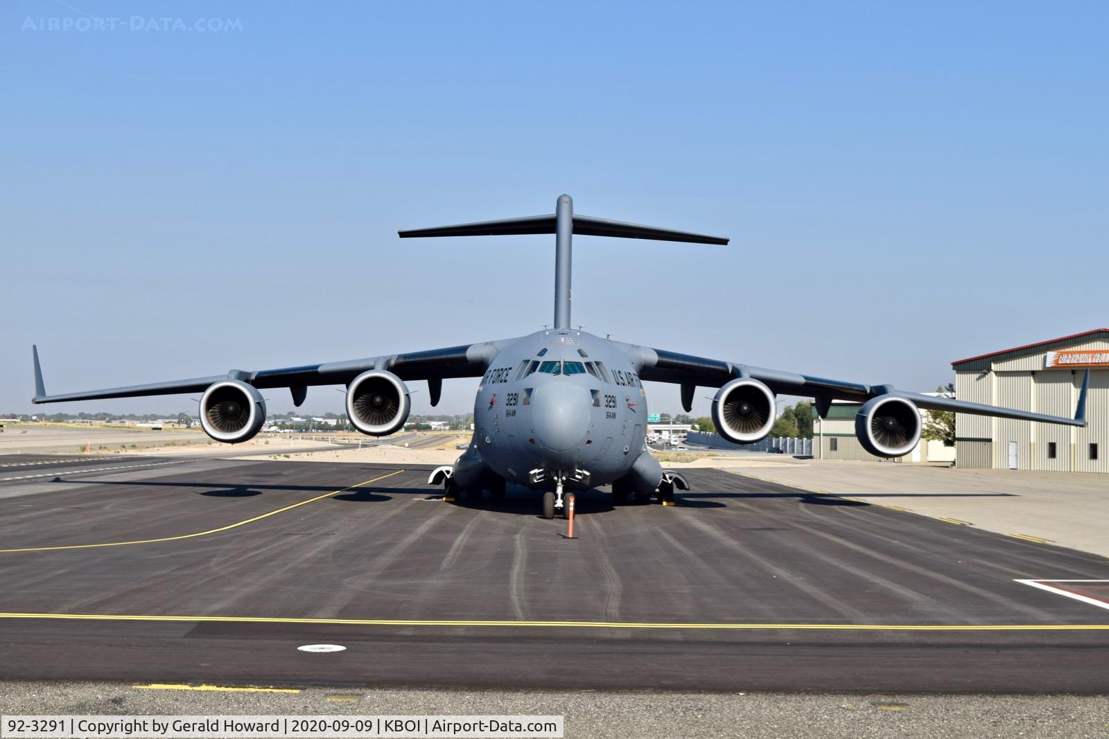 92-3291, 1992 McDonnell Douglas C-17A Globemaster III C/N P-11, 164th AW, Memphis, TN.