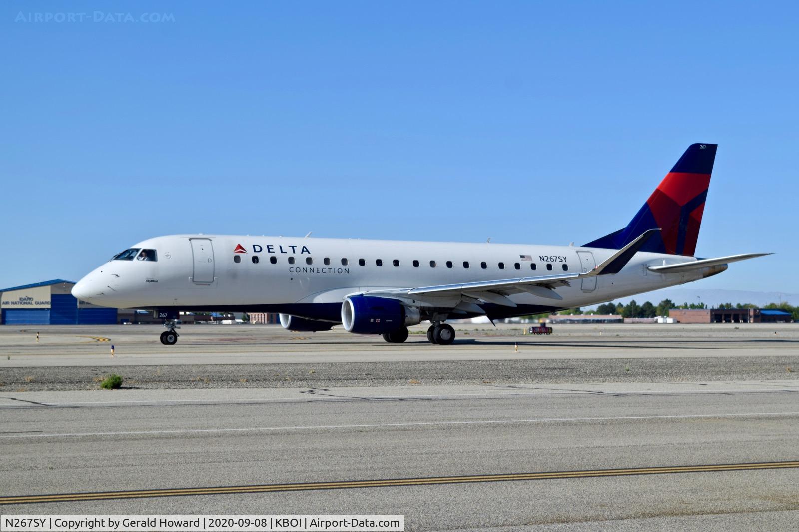 N267SY, 2018 Embraer ERJ-175LL (ERJ-170-200LL) C/N 17000722, Taxiing on Alpha.