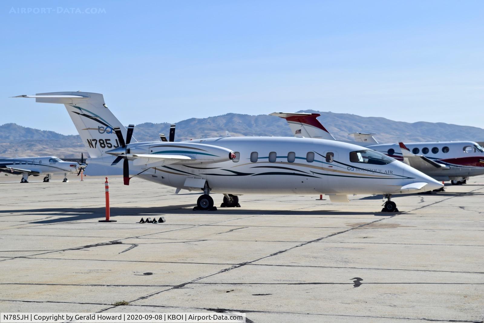 N785JH, 2001 Piaggio P-180 C/N 1036, Parked on the south GA ramp.