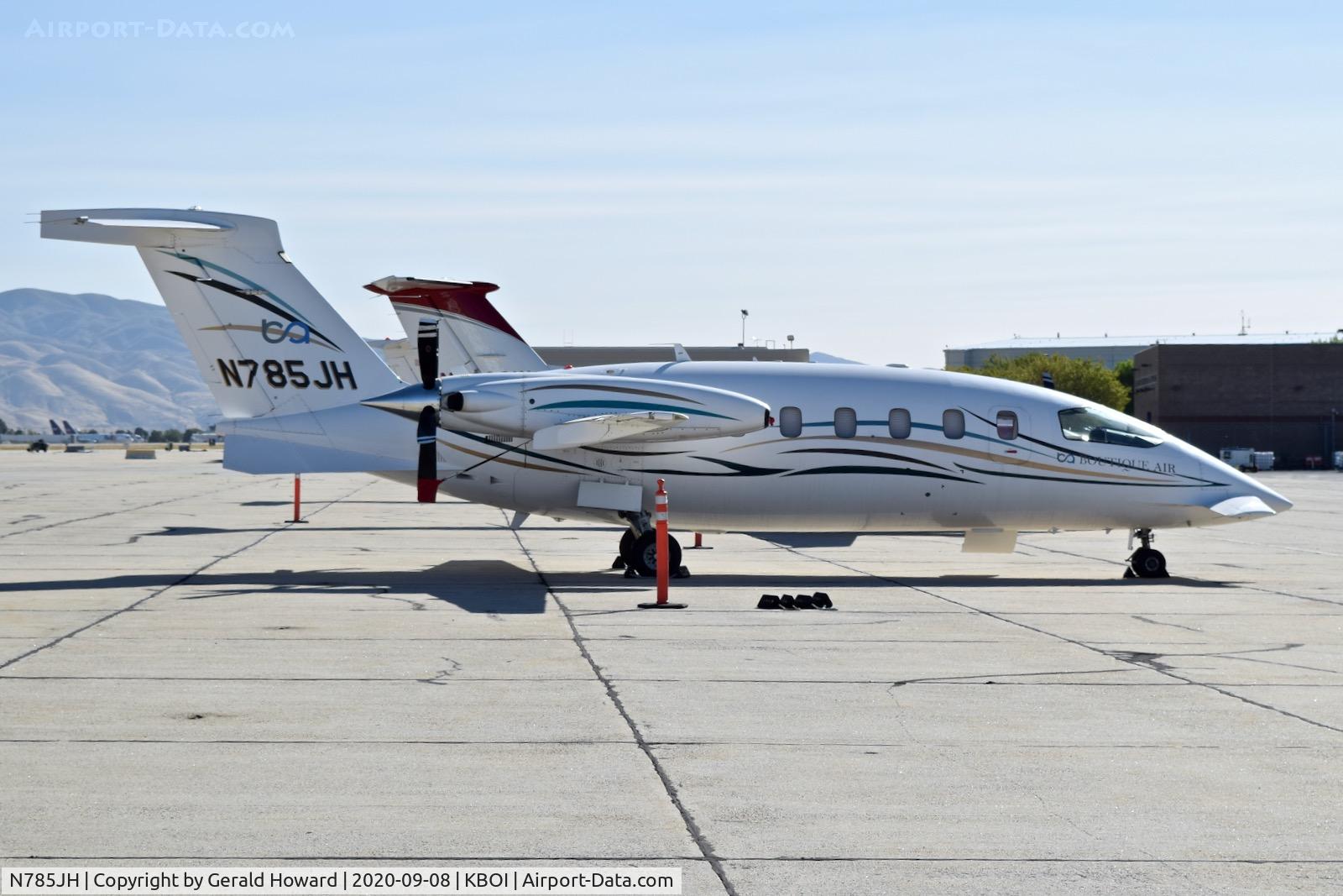 N785JH, 2001 Piaggio P-180 C/N 1036, Parked on the south GA ramp.