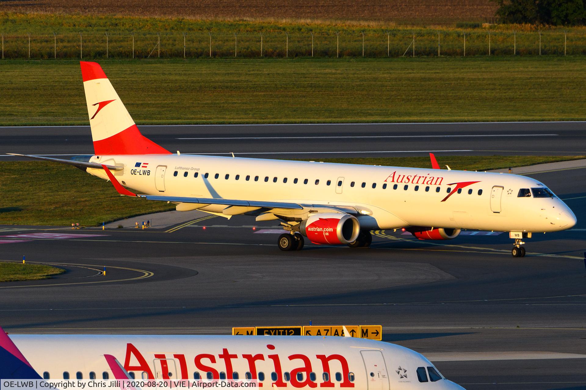 OE-LWB, 2009 Embraer 195LR (ERJ-190-200LR) C/N 19000324, Austrian Airlines