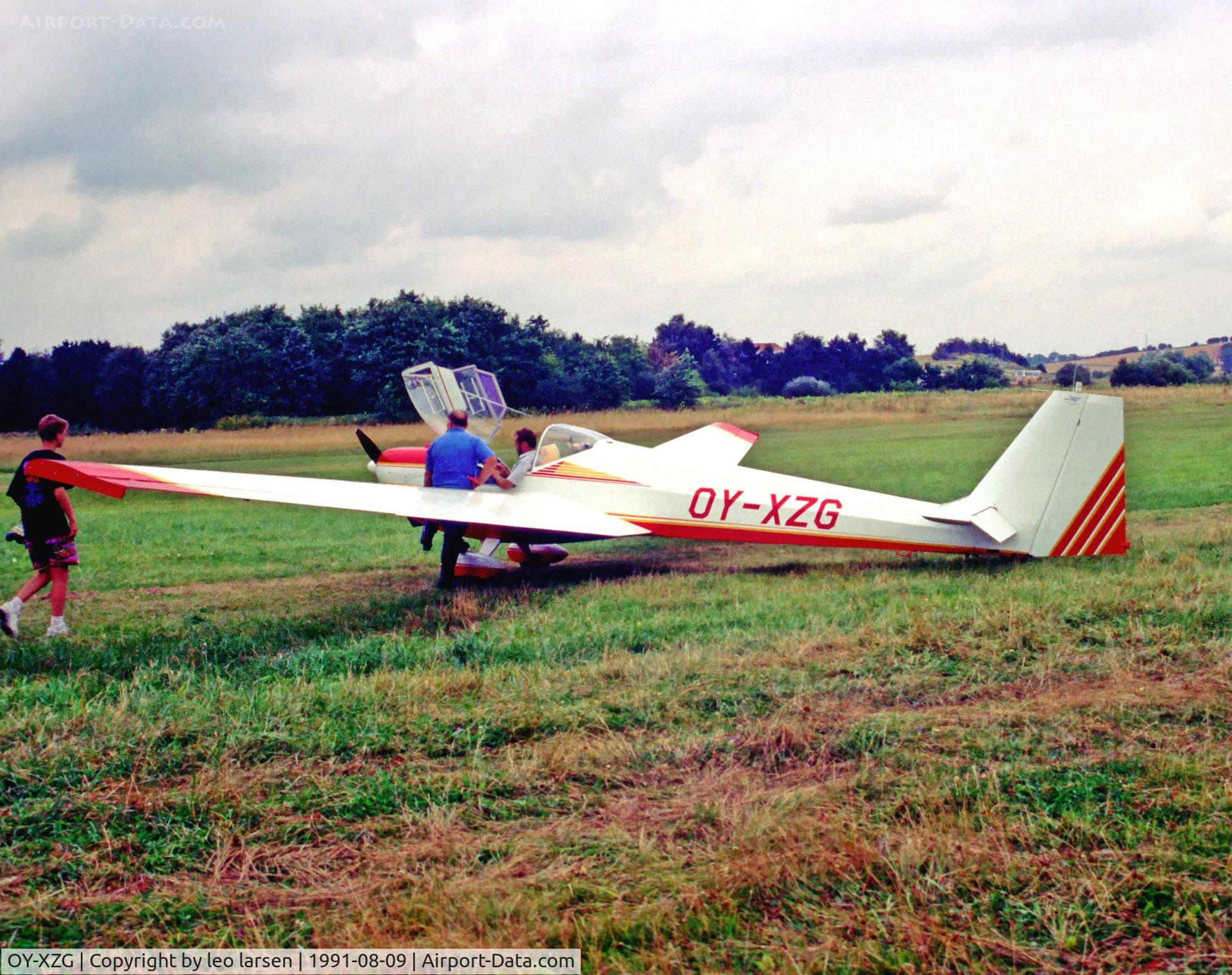 OY-XZG, 1991 Scheibe SF-25C Falke C/N 44509, Frederikssund 9.8.1991