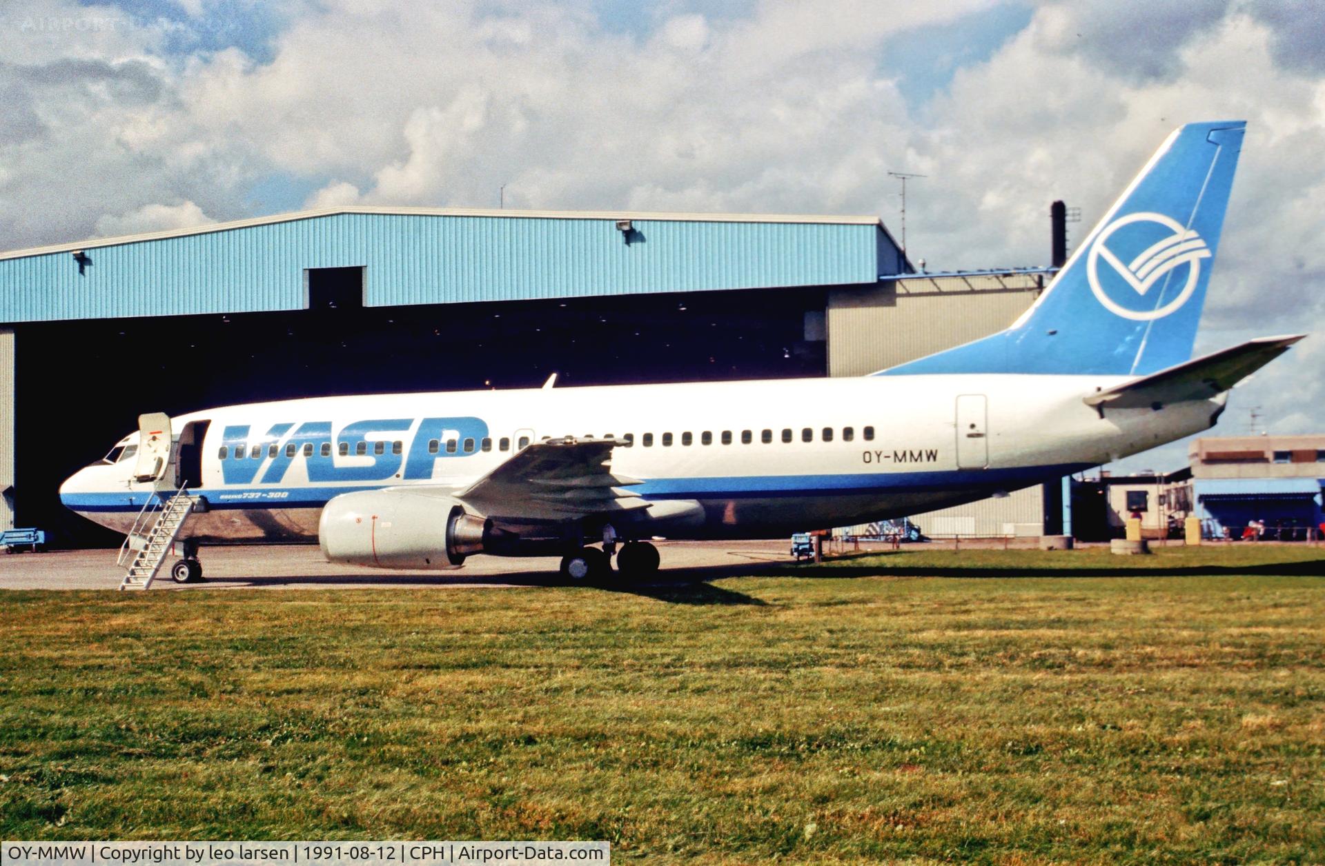 OY-MMW, 1991 Boeing 737-3L9 C/N 25125, Copenhagen 12.8.1991