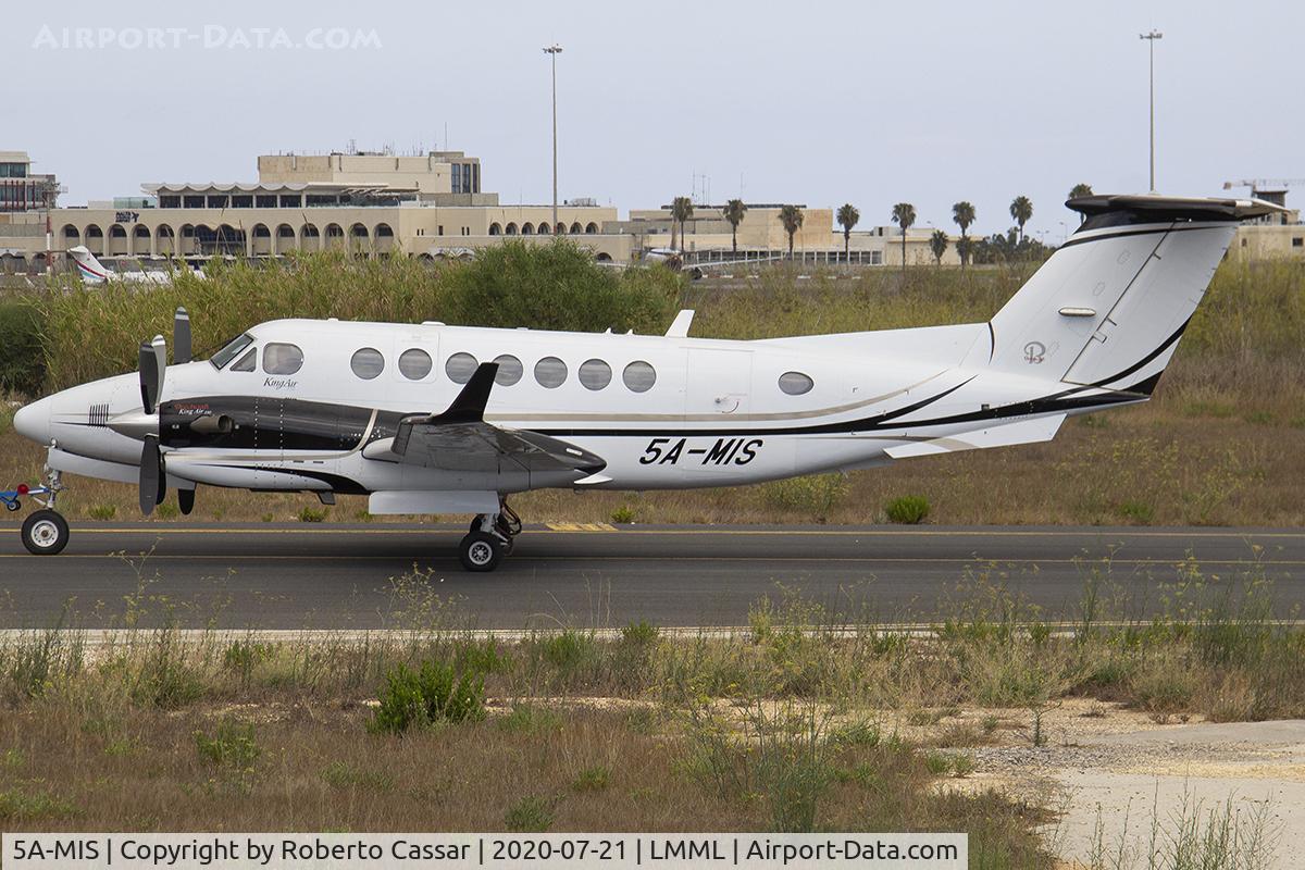 5A-MIS, 2006 Beech B300 King Air King Air C/N FL-502, Bravo