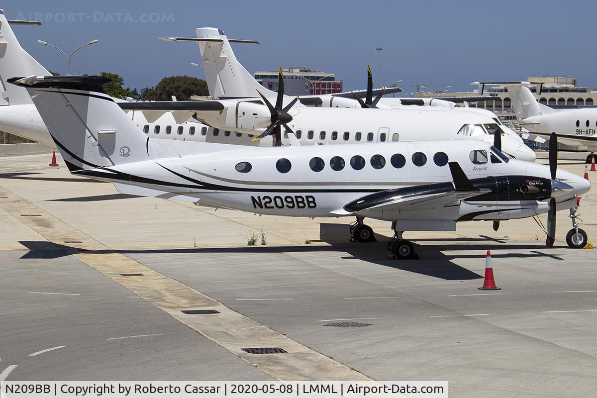 N209BB, 2006 Beech B300 King Air King Air C/N FL-502, Upper Safi Park