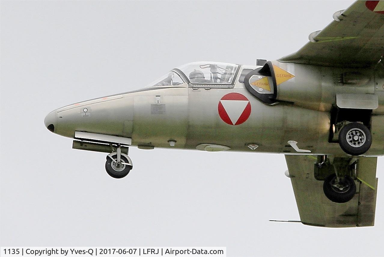 1135, Saab 105OE C/N 105435, Saab 105OE, On final rwy 26, Landivisiau Naval Air Base (LFRJ) Tiger Meet 2017