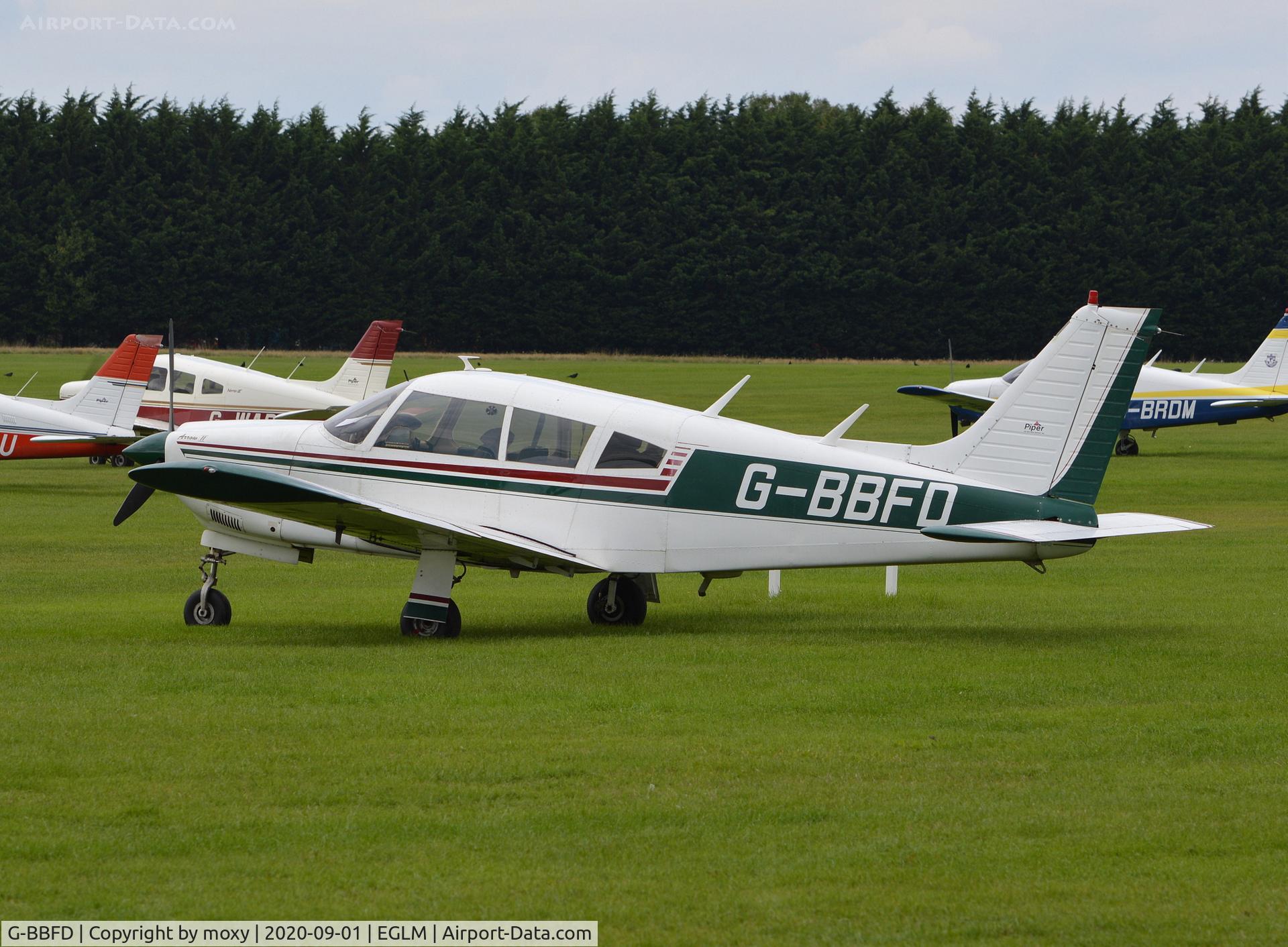 G-BBFD, 1973 Piper PA-28R-200-2 Cherokee Arrow II C/N 28R-7335342, Piper PA-28R-200-2 Cherokee Arrow II at White Waltham.