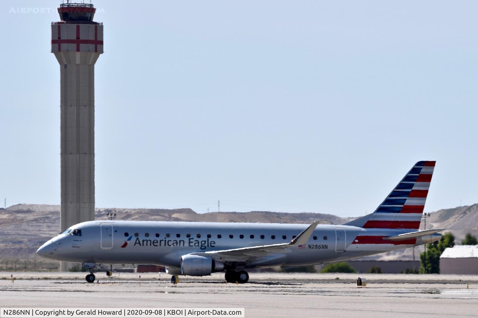 N286NN, 2019 Embraer 175LR (ERJ-170-200LR) C/N 17000827, Taxiing on Alpha.