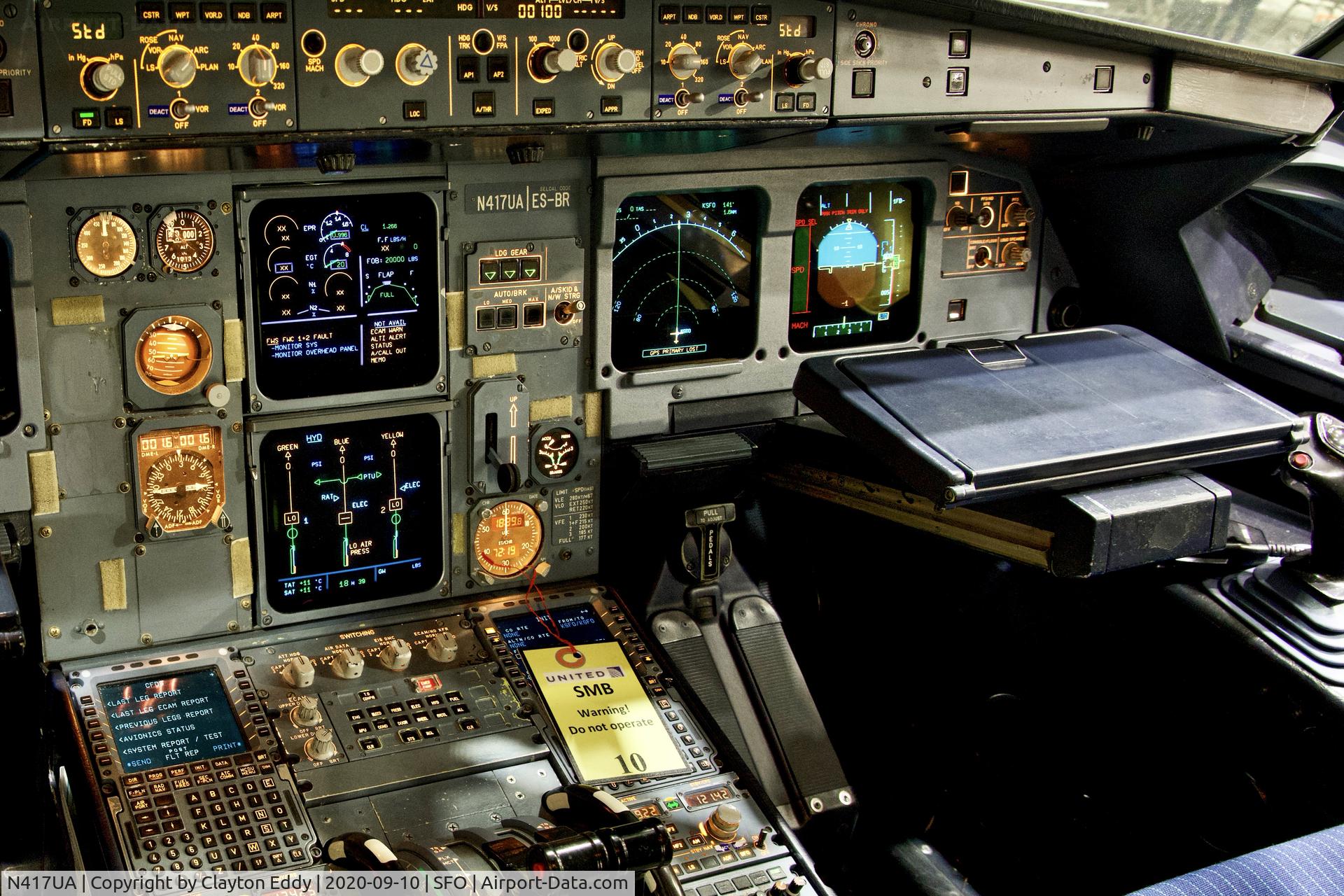 N417UA, 1994 Airbus A320-232 C/N 483, Flightdeck SFO 2020.