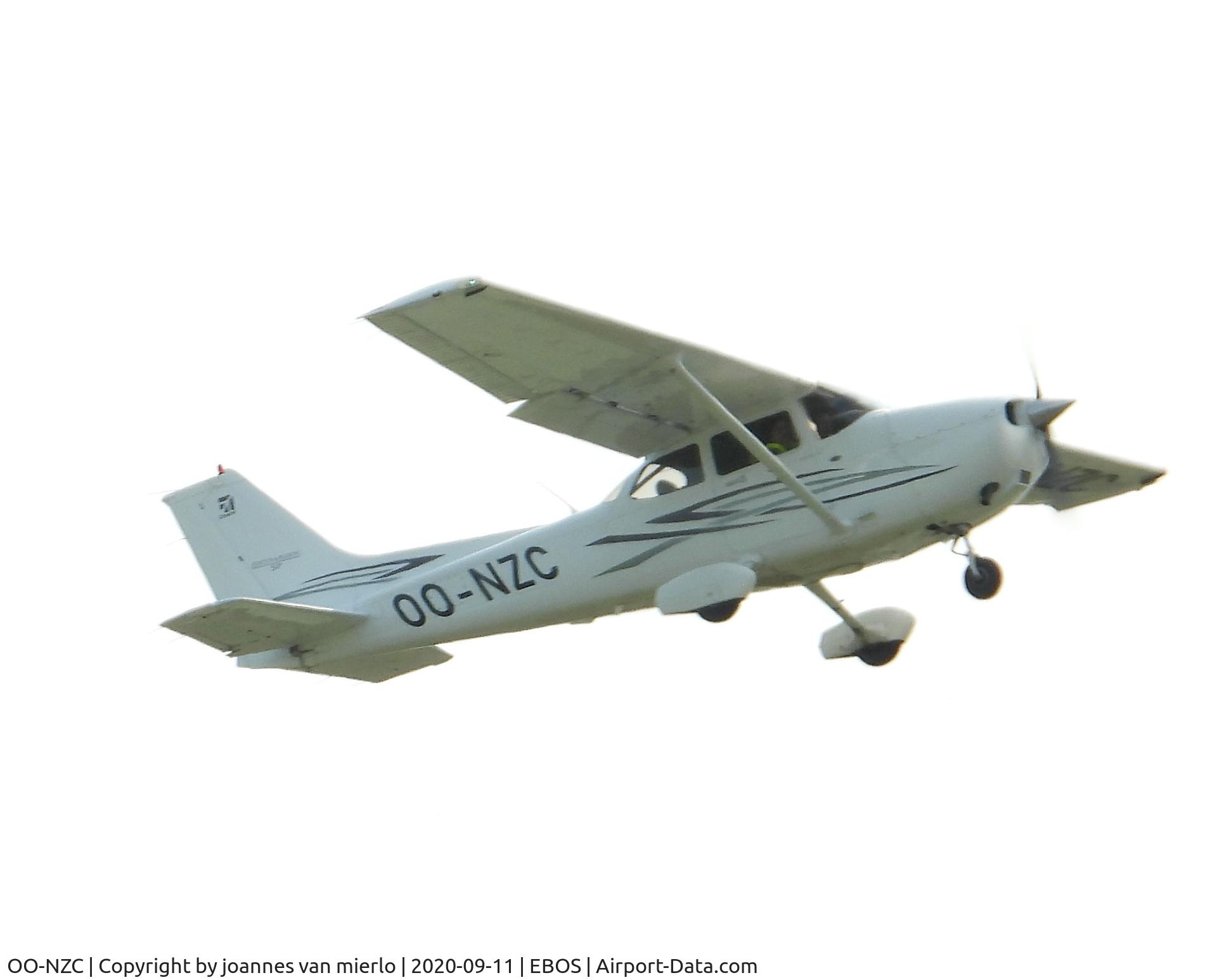 OO-NZC, 2007 Cessna 172S Skyhawk SP C/N 172S10637, Airborne at Ostend