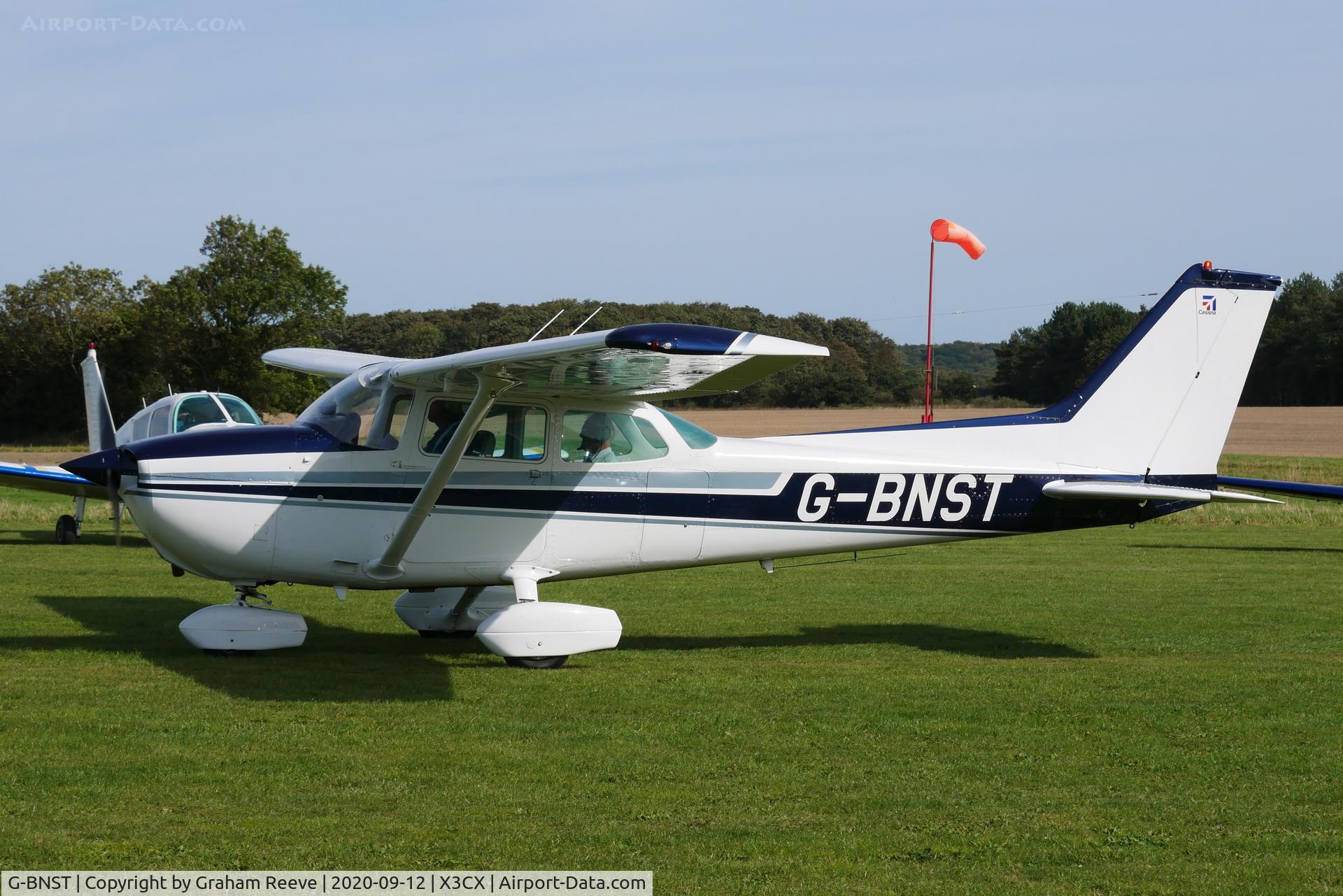 G-BNST, 1979 Cessna 172N Skyhawk C/N 172-73661, Departing from Northrepps.