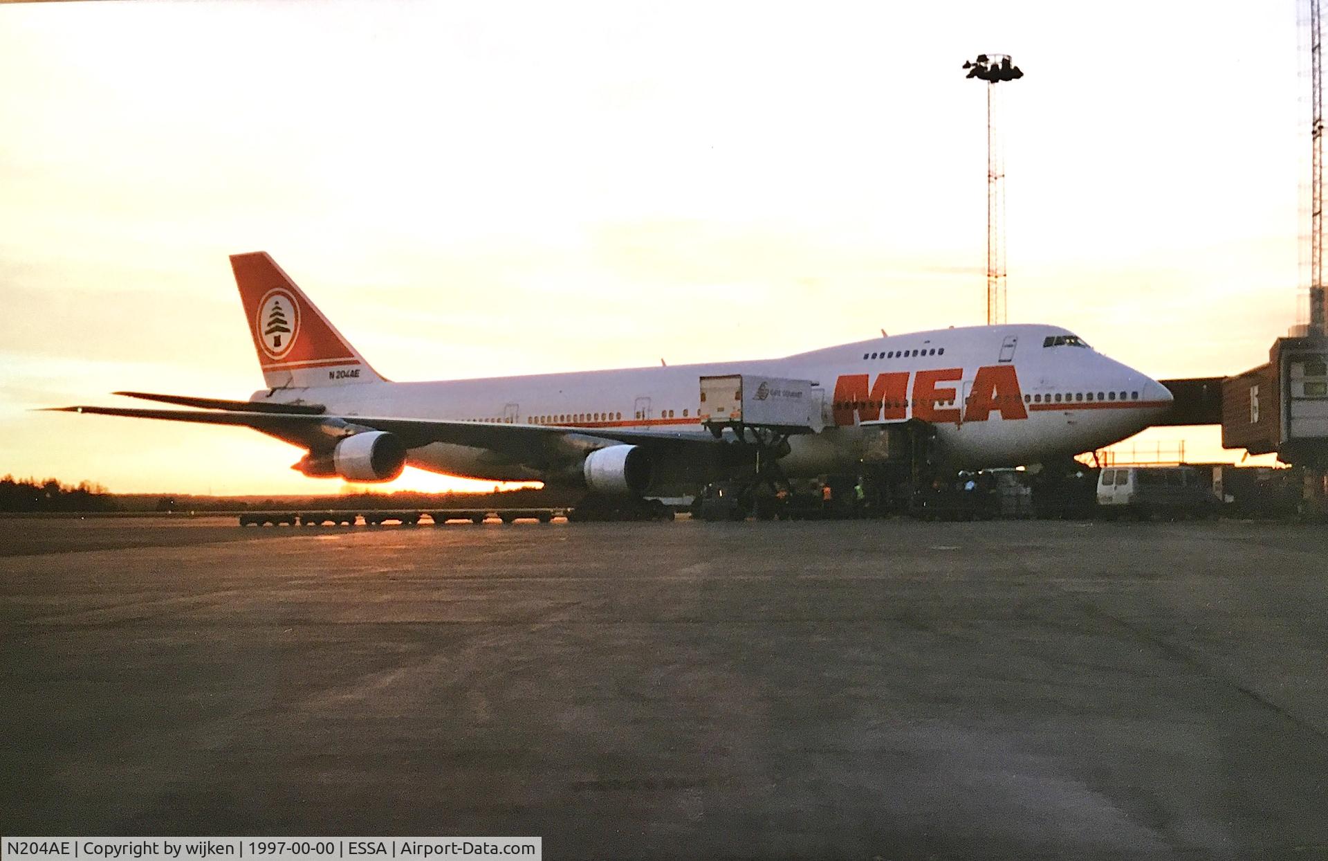 N204AE, 1975 Boeing 747-2B4B C/N 21099, Gate 17