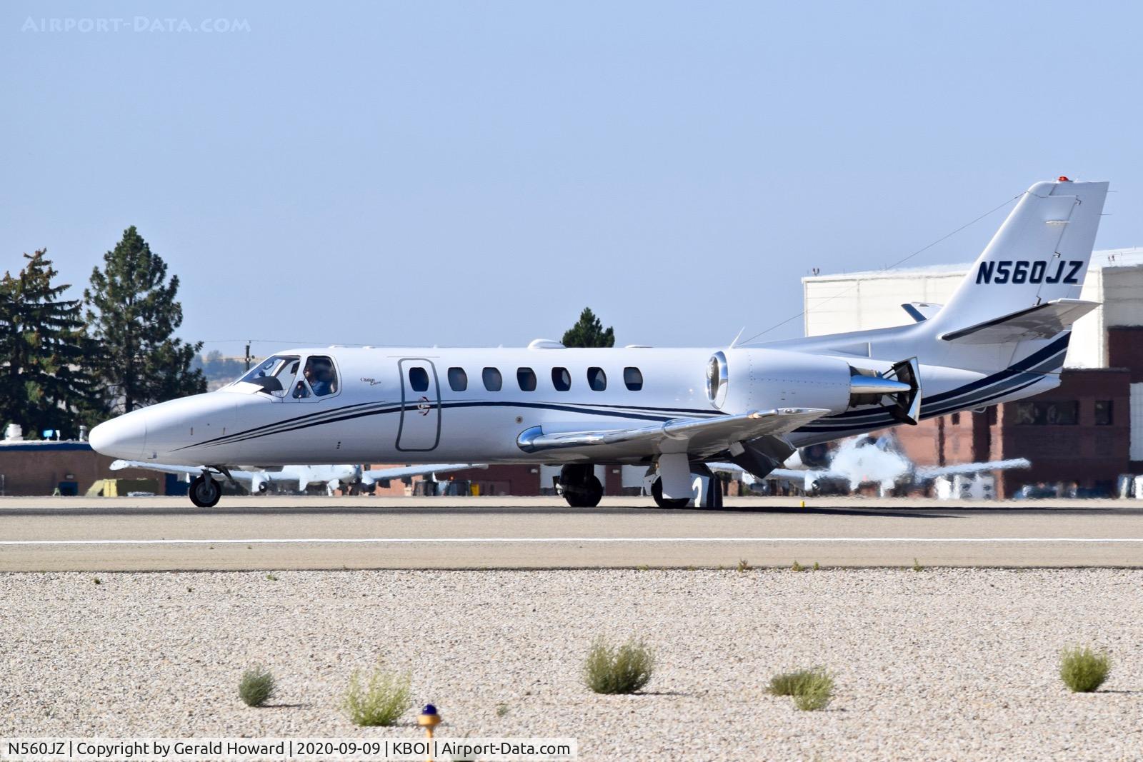 N560JZ, 1990 Cessna 560 Citation Ultra C/N 560-0017, Landing roll out on 10L.