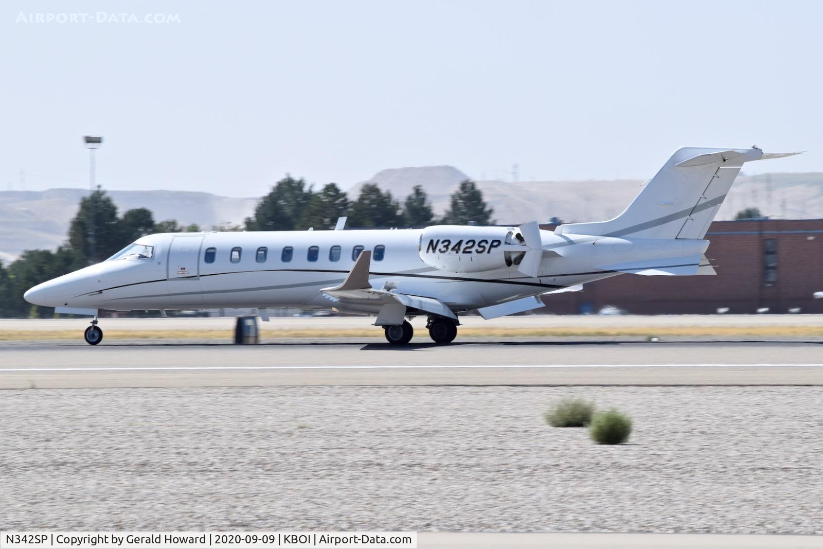 N342SP, Learjet 45 C/N 484, Landing roll out on 10L. Learjet 45.