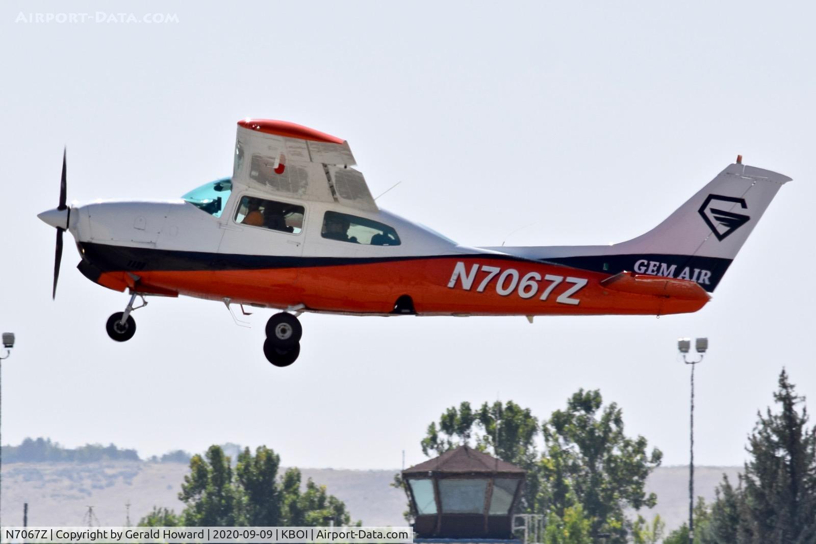N7067Z, 1978 Cessna T210M Turbo Centurion C/N 21062572, Climb out from 10L.
