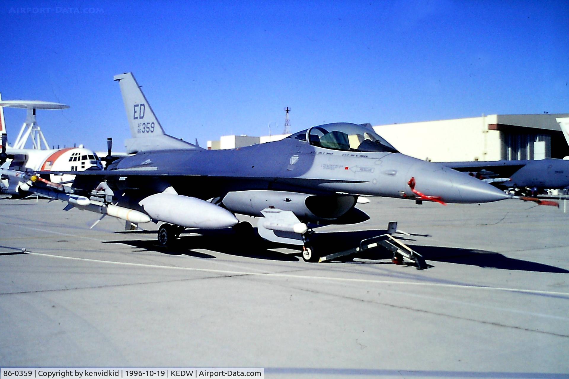 86-0359, 1986 General Dynamics F-16C Fighting Falcon C/N 5C-465, At the 1996 Edwards Open House.