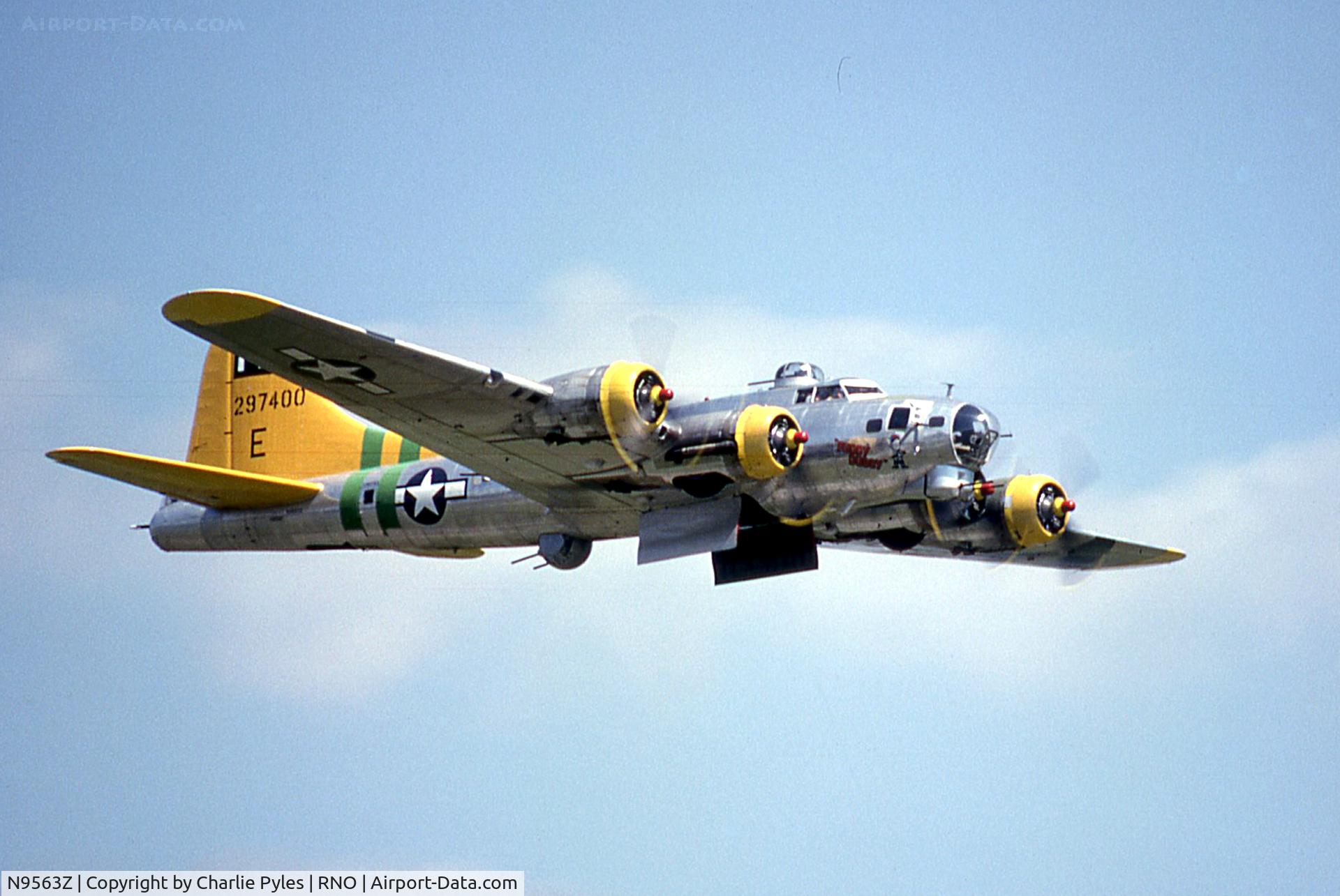 N9563Z, 1944 Boeing B-17G Flying Fortress C/N 32204, Fuddy Duddy