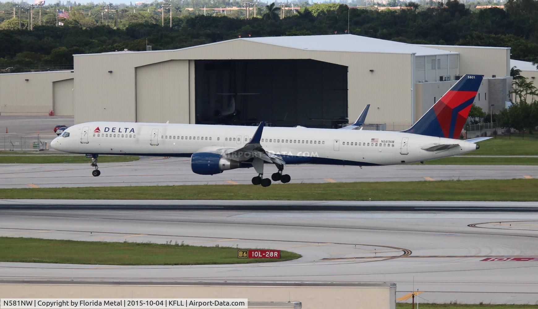 N581NW, 2002 Boeing 757-351 C/N 32982, FLL 2015