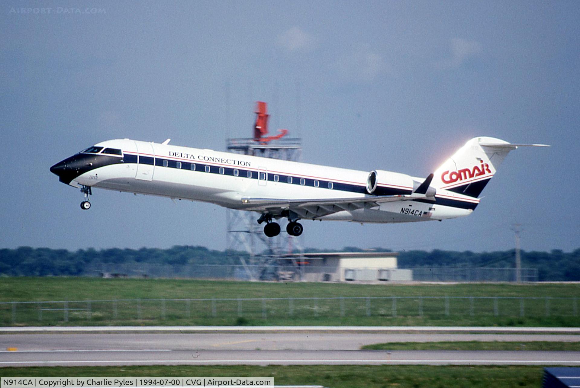 N914CA, 1993 Canadair CRJ-100ER (CL-600-2B19) C/N 7012, Shot this one just before the tunnel under 18L