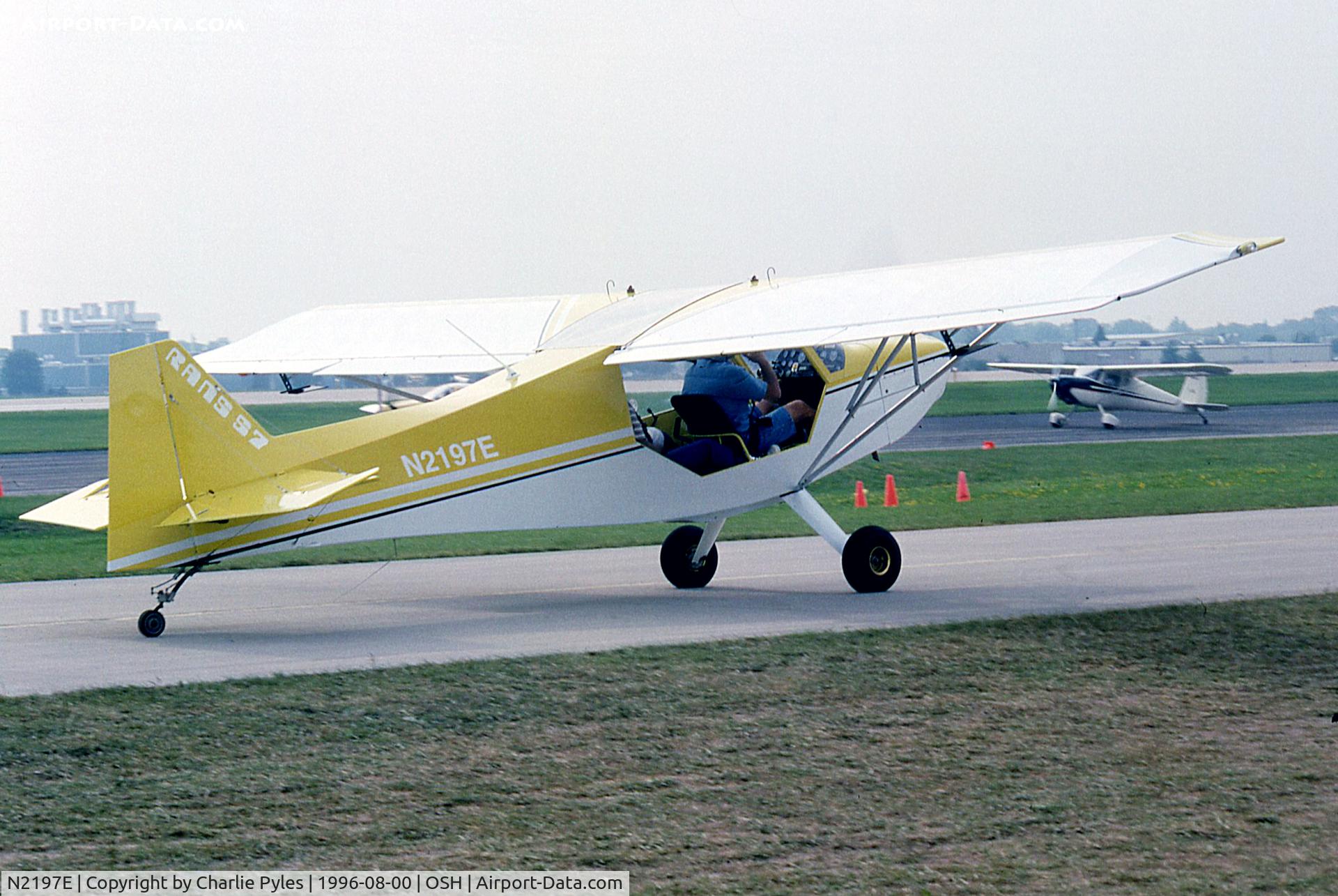 N2197E, Rans S-7 Courier C/N 1093123, Cessna 140 in shot