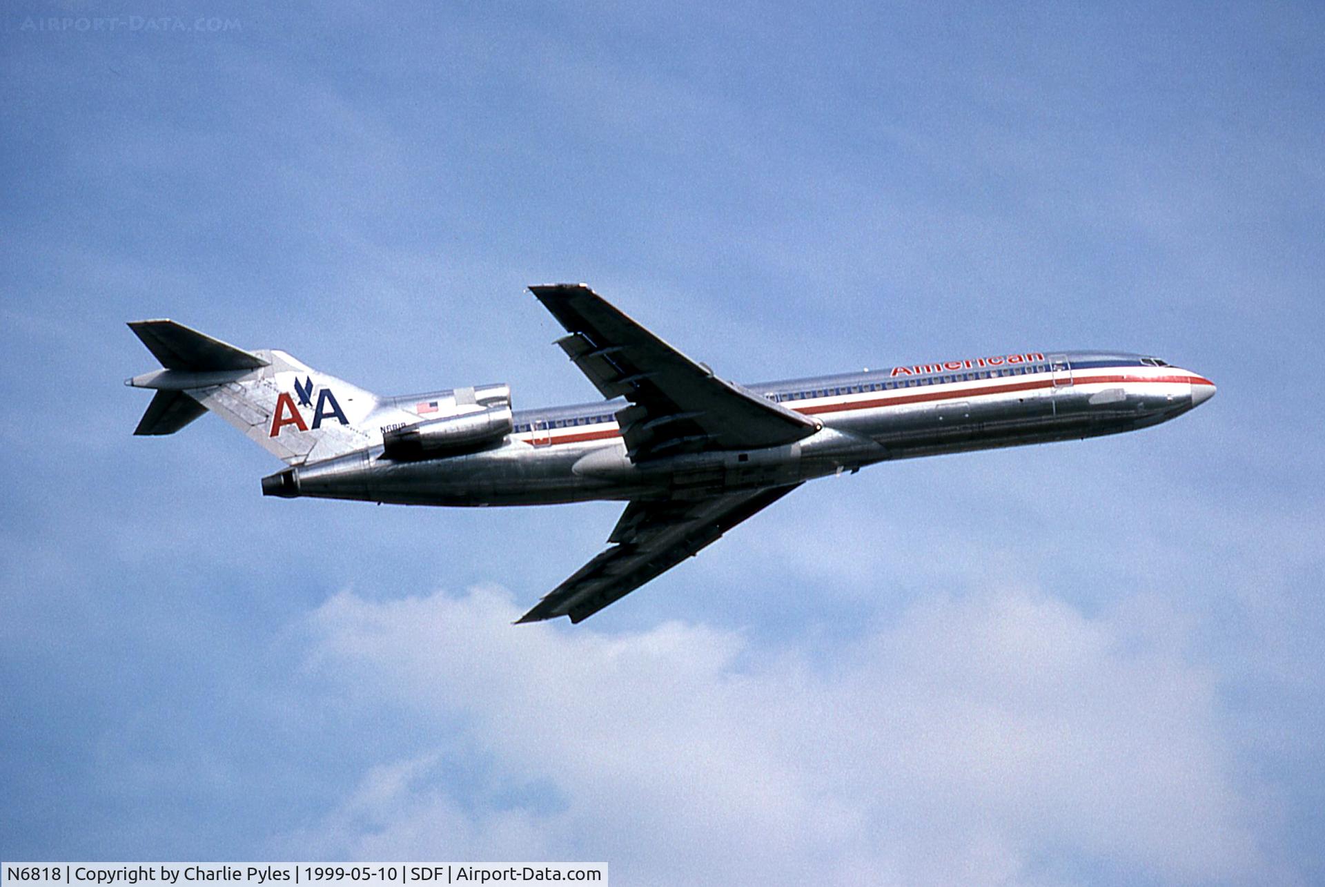 N6818, 1968 Boeing 727-223 C/N 19493, Departing