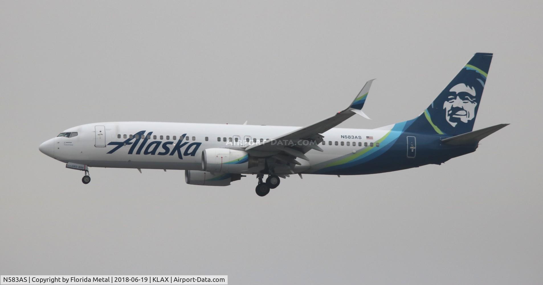 N583AS, 2007 Boeing 737-890 C/N 35681, LAX 2018