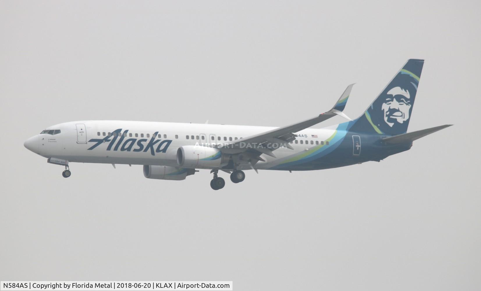 N584AS, 2007 Boeing 737-890 C/N 35682, LAX 2018