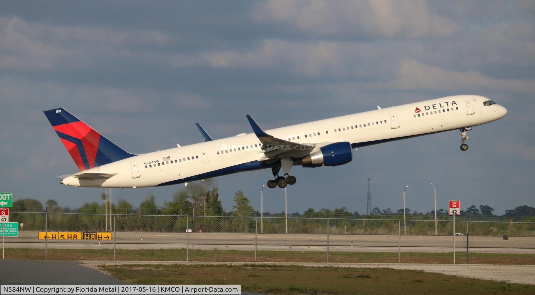 N584NW, 2002 Boeing 757-351 C/N 32984, MCO 2017