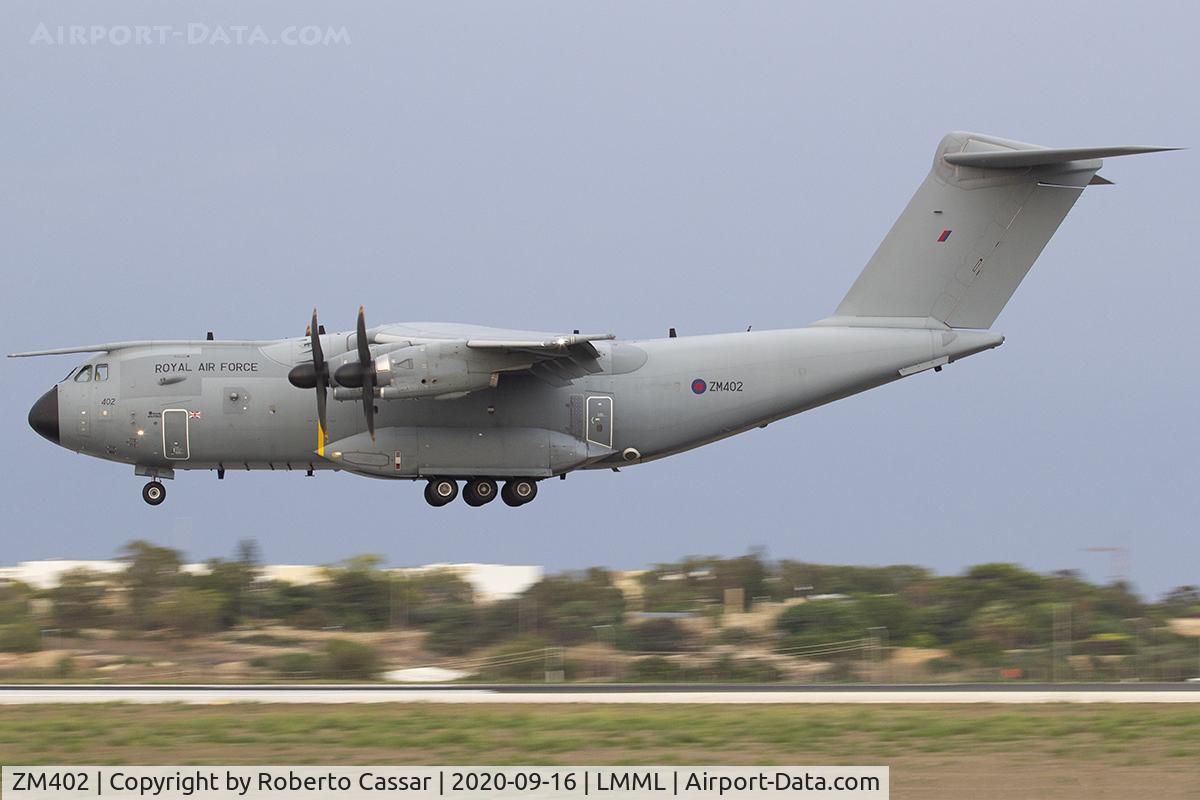 ZM402, 2014 Airbus A400M Atlas C.1 C/N 017, Runway 31